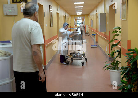St. Petersburg, Russland. 19 Feb, 2018. Russland, St. Petersburg, am 19. Februar 2018. Klinische Krankenhaus für Veteranen der Kriege. Arbeit der klinischen Krankenhaus für Veteranen der Kriege in St. Petersburg. Credit: Andrey Pronin/ZUMA Draht/Alamy leben Nachrichten Stockfoto