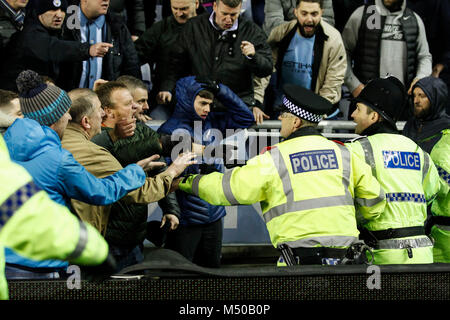 Menge Probleme nach der FA Cup in die fünfte Runde zwischen Wigan Athletic und Manchester City auf DW Stadion am 19. Februar 2018 in Wigan, England. (Foto von Daniel Chesterton/phcimages.com) Stockfoto