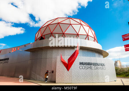 Fassade des Museum für Sport Lisboa e Benfica Football Club im Estadio da Luz. Stockfoto