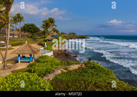 Strand in der Nähe von Tanah Lot Tempel - Bali, Indonesien Stockfoto