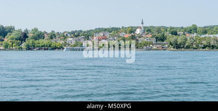 Blick auf Starnberg vom Starnberger See Stockfoto