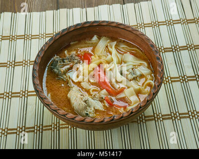 Rumänische Hühnersuppe Stockfoto