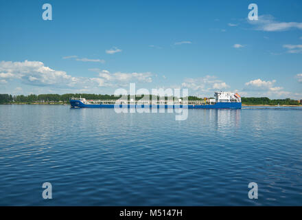 Dry Cargo Schiff an der Wolga Stockfoto