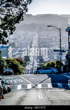 San Francisco City Nachbarschaften und Blick auf die Straße an einem sonnigen Tag Stockfoto