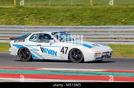 1989 Porsche 944 S2 mit Fahrer Ryan Mone während der cscc Vorteil Motorsport Klassikern Rennen in Snetterton Stromkreis Motor, Norfolk, Großbritannien. Stockfoto