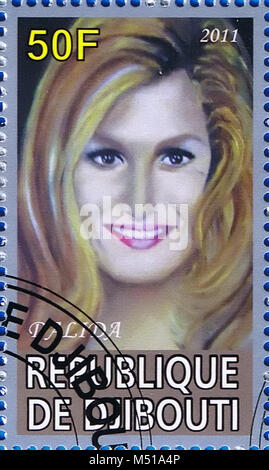 Dschibuti - ca. 2011: eine Briefmarke in der Republik Dschibuti, Dalida, circa 2011 gedruckt Stockfoto