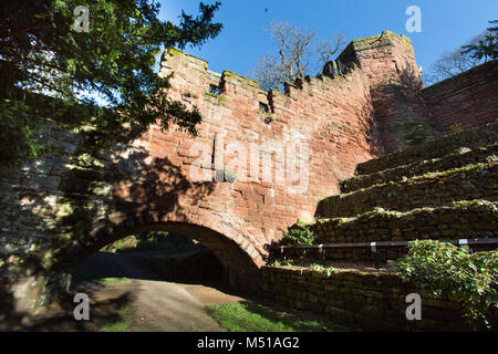 Stadt Chester, England. Malerische Aussicht auf Wand, die von bonewaldesthorne's Tower auf der Chester Stadtmauer, für den Wasserturm. Stockfoto