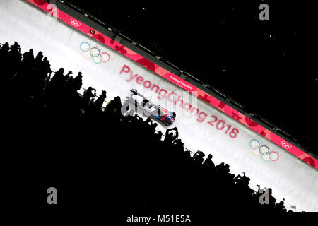 Der US-Amerikaner Codie Bascue beim Two man Bobsleigh Heat 3 im Olympic Sliding Center am zehnten Tag der Olympischen Winterspiele in PyeongChang 2018 in Südkorea. DRÜCKEN SIE VERBANDSFOTO. Bilddatum: Montag, 19. Februar 2018. Siehe PA Geschichte OLYMPICS Bobsleigh. Bildnachweis sollte lauten: David Davies/PA Wire. Stockfoto