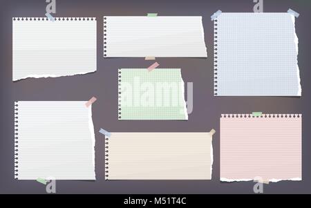 Weiße und bunte zerrissen, gefüttert, und squared Hinweis, notebook Papierstreifen für Text mit Klebeband auf dunklem Hintergrund geklebt. Stock Vektor