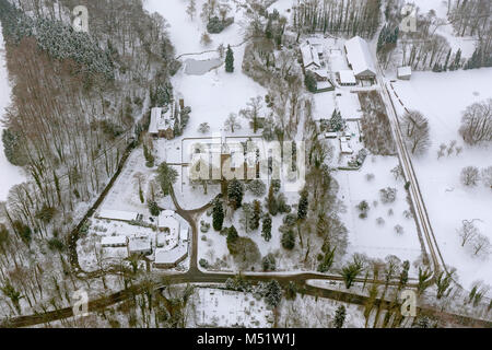 Luftaufnahme, Schloss Oefte, Essen Golf Clubhaus Oefte eV, Laupendahler Landstraße, Winter, Schnee, Essen-Kettwig, Essen, Ruhr, Nordrhein-Westfalen, Deutschland Stockfoto