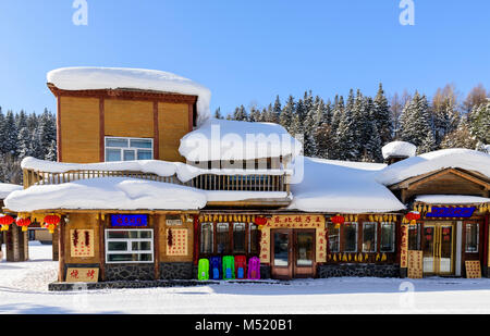 Schnee Stadt, Xue Xiang in Heilongjiang, bietet China Chinas wirklich Winter Wonderland. Tagsüber Anzeigen gibt es ein Märchen, surreale Erfahrung. Stockfoto