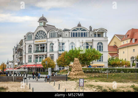 Strand Schloss und Kurhaus in Binz Stockfoto