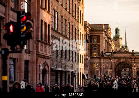 Belebten Straße im Zentrum von Stockholm, Schweden Stockfoto