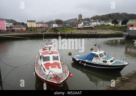 Aberaeron twon West Wales an einem bewölkten Tag im Februar. Stockfoto