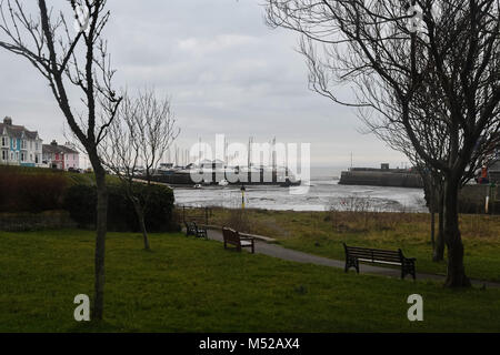 Aberaeron twon West Wales an einem bewölkten Tag im Februar. Stockfoto