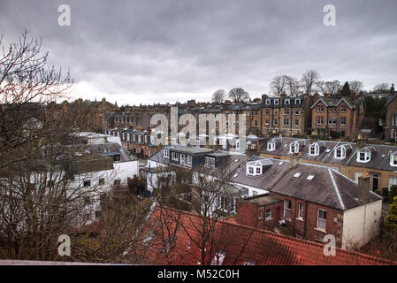 Ein Stadtbild geschossen vom Murrayfield und roseburn von Edinburgh in der Kulisse eines bewölkten Himmel. Stockfoto