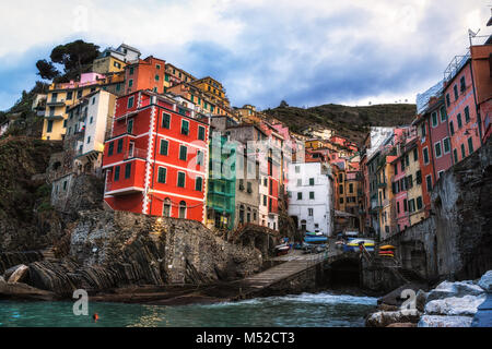 Riomaggiore am Morgen Stockfoto