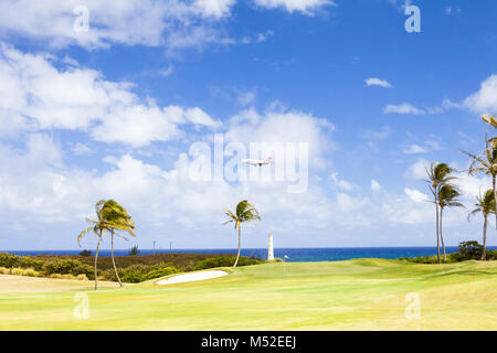 Ein Flugzeug Landung in Hawaii Kawaii Stockfoto