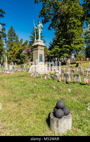 Sleepy Hollow Cemetery in Sleepy Hollow, New York, ist der Friedhof von zahlreichen berühmten Persönlichkeiten, darunter Washington Irving, dessen Geschichte' Die Legende von Stockfoto