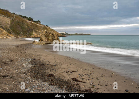 White Rock, Killiney, mit Ausblick auf Sorrent Terrasse und Dalkey Island. Stockfoto