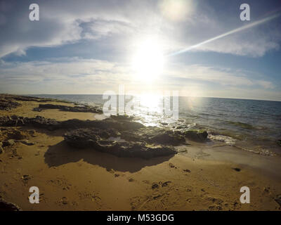 Felsen und Sand auf dem meeresgrund fotografiert in Israel Stockfoto