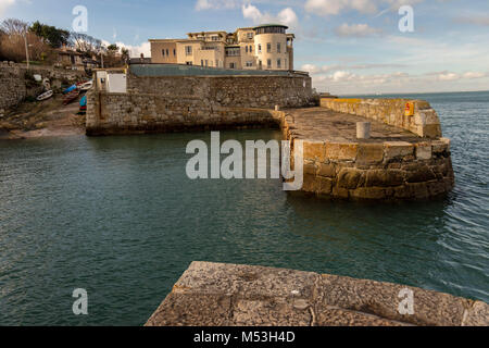 Coliemore Hafen ist in Dalkey (südlich von Dublin). Außerdem, im Mittelalter, Coliemore war der wichtigste Hafen für Dublin City. Stockfoto