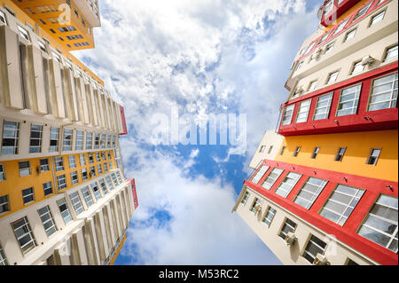 Wide Angle Shot von neuen Wohngebäuden Stockfoto