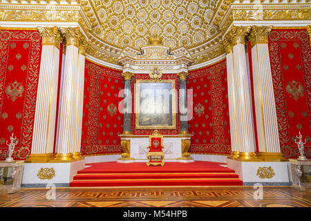 St. Petersburg, Russland - 12. Mai 2017: Kleine Thronsaal des Winter Palace, auch als Peter große Memorial Hall bekannt, war für Zar Nikolaus erstellt, die Ich in Stockfoto