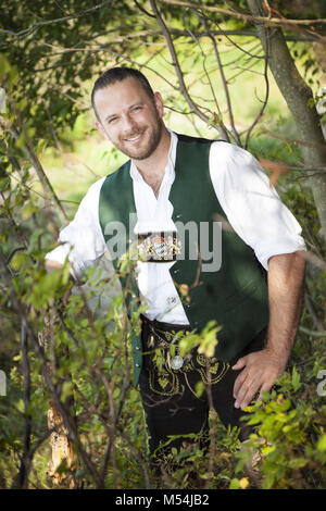 Ein Mann in bayerischen traditionellen Tuch Stockfoto