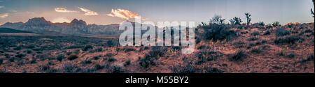 Red Rock Canyon in Nevada in der Dämmerung Stockfoto