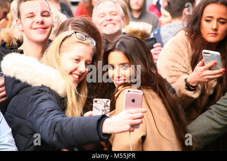 Newcastle upon Tyne, Großbritannien. 20.. Februar 2018. Pop Star Cheryl (Cheryl-Fernandez-Versini) Eröffnung des Prince's Trust und des Cheryl's Trust Centers. Newcastle upon Tyne, Großbritannien, Februar 20. 2018, Credit: DEW/Alamy Live News Stockfoto