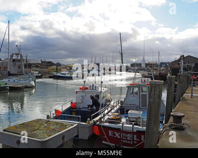 Queenborough, Kent, UK. 20 Feb, 2018. UK Wetter: Sonnig, gemischt mit Duschen in Queenborough. Credit: James Bell/Alamy leben Nachrichten Stockfoto