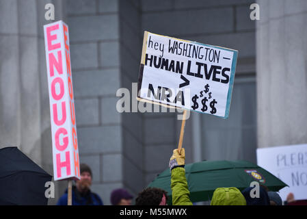 Montpelier, Vermont, USA. 19. Februar, 2018. Demonstration gegen Waffengewalt nach Park, FL, Schießereien, Vermont State House, Montpelier, VT, USA. Quelle: John lazenby/Alamy leben Nachrichten Stockfoto