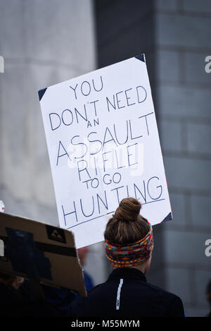 Montpelier, Vermont, USA. 19. Februar, 2018. Demonstration gegen Waffengewalt nach Park, FL, Schießereien, Vermont State House, Montpelier, VT, USA. Quelle: John lazenby/Alamy leben Nachrichten Stockfoto