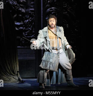 Cardiff, Wales. 19 Feb, 2018. Welsh National Opera präsentiert Don Giovanni. Leporello David Stout Credit: Thomas Bowles/Alamy leben Nachrichten Stockfoto