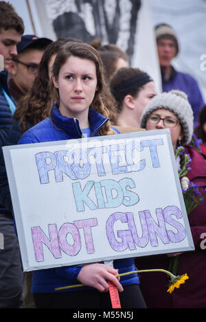 Montpelier, Vermont, USA. 19. Februar, 2018. Demonstration gegen Waffengewalt nach Park, FL, Schießereien, Vermont State House, Montpelier, VT, USA. Quelle: John lazenby/Alamy leben Nachrichten Stockfoto