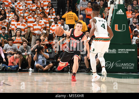 Coral Gables, Florida, USA. 24 Jan, 2018. Ryan McMahon #30 von Louisville in Aktion während der NCAA Basketball Spiel zwischen dem Miami Hurrikane und die Louisville Kardinäle in Coral Gables, Florida. Die 'Canes besiegt die Kardinäle 78-75. Credit: Csm/Alamy leben Nachrichten Stockfoto