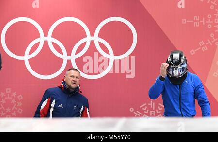 Pyeongchang, Südkorea. 20 Feb, 2018. Die britische (GBR) Sled von Brad Hall (Pilot), Greg Cackett, Nick Gleeson und Joel Fearon. 4-Mann Bob Training. Olympischen Sliding Center. Alpensia. Pyeongchang 2018 Winter Olympics. Republik Korea. 20.02.2018. Credit: Sport in Bildern/Alamy leben Nachrichten Stockfoto