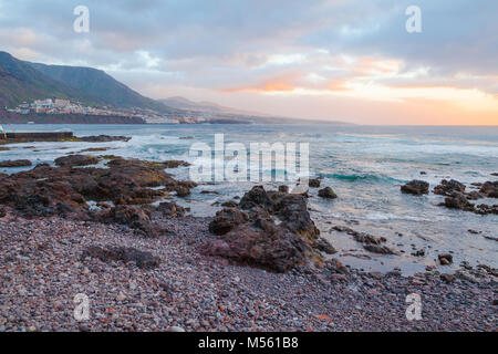 Dorf Bajamar Blick von Punta del Hidalgo Teneriffa Stockfoto