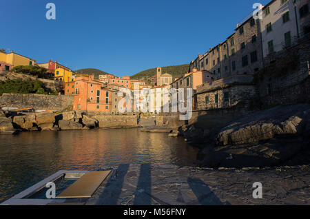 Ausblick auf den kleinen Meer Dorf Tellaro in der Nähe von Lerici, La Spezia, Ligurien, Italien, Europa Stockfoto