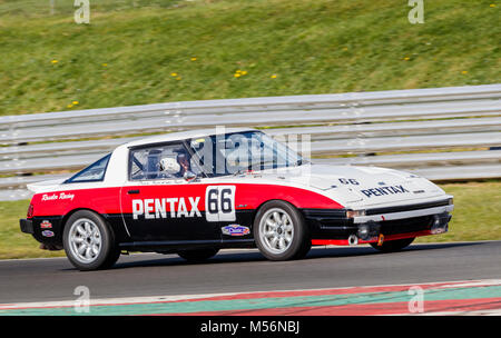 1979 Mazda RX7 mit Fahrer Trevor Taylor während der cscc Vorteil Motorsport Klassikern Rennen in Snetterton, Norfolk, Großbritannien. Stockfoto