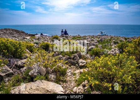 Mann und Frau in den Horizont. Antibes, Frankreich. Stockfoto