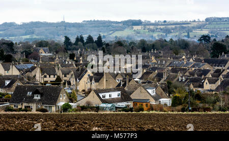 Ein Blick auf das Dorf Bourton-on-the-Water, Gloucestershire, VEREINIGTES KÖNIGREICH Stockfoto