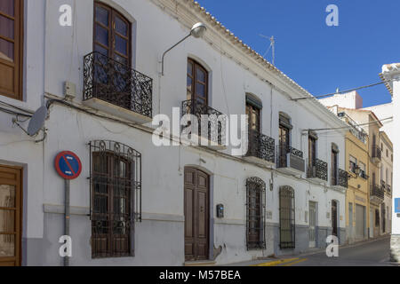 Reihe von Stadthäusern im Stadtzentrum von Albox, Provinz Almeria, Andalucía, Spanien Stockfoto