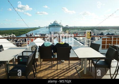 Auf Kreuzfahrtschiff Niew Amsterdam, Fort Lauderdale, Florida Stockfoto