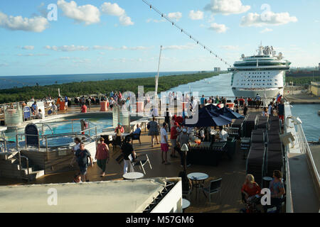 Auf Kreuzfahrtschiff Niew Amsterdam, Fort Lauderdale, Florida Stockfoto