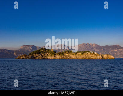 Gallo Lungo, die größte der drei Inseln, die im Privatbesitz der Inselgruppe "Li Galli Inseln, Golf von Salerno, Amalfi Küste, Italien. Stockfoto