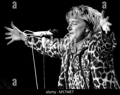 Rod Stewart Durchführung am großen Holz in Mansfield Ma USA Stockfoto