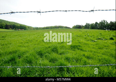 In diesem Ort gab es ehemaligen nationalsozialistischen Deutschen KZ Neuengamme nebenlager Hausberge (mit zwei anderen Lagern war es KZ Porta Westaflica), wo rund 1000 junge Je Stockfoto