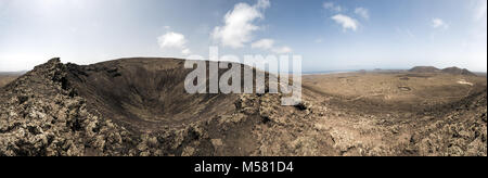 360º Panorama Blick vom Vulkan "Calderon Hondo" in der Nähe von Lajares, Fuerteventura, Kanarische Inseln, Spanien, Europa, Afrika. Stockfoto